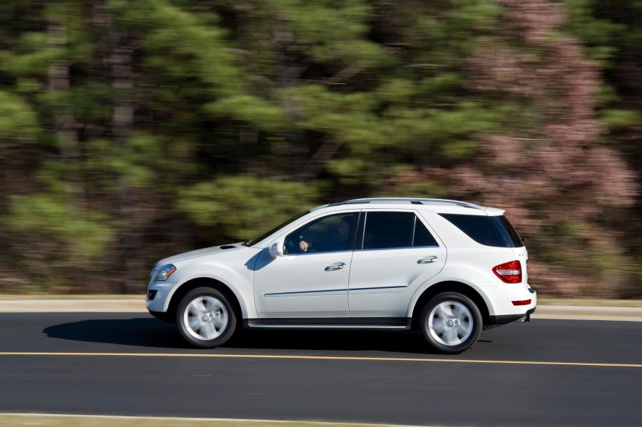  Mercedes-Benz ML320 BlueTEC 2009 года  (фото 2 из 21)